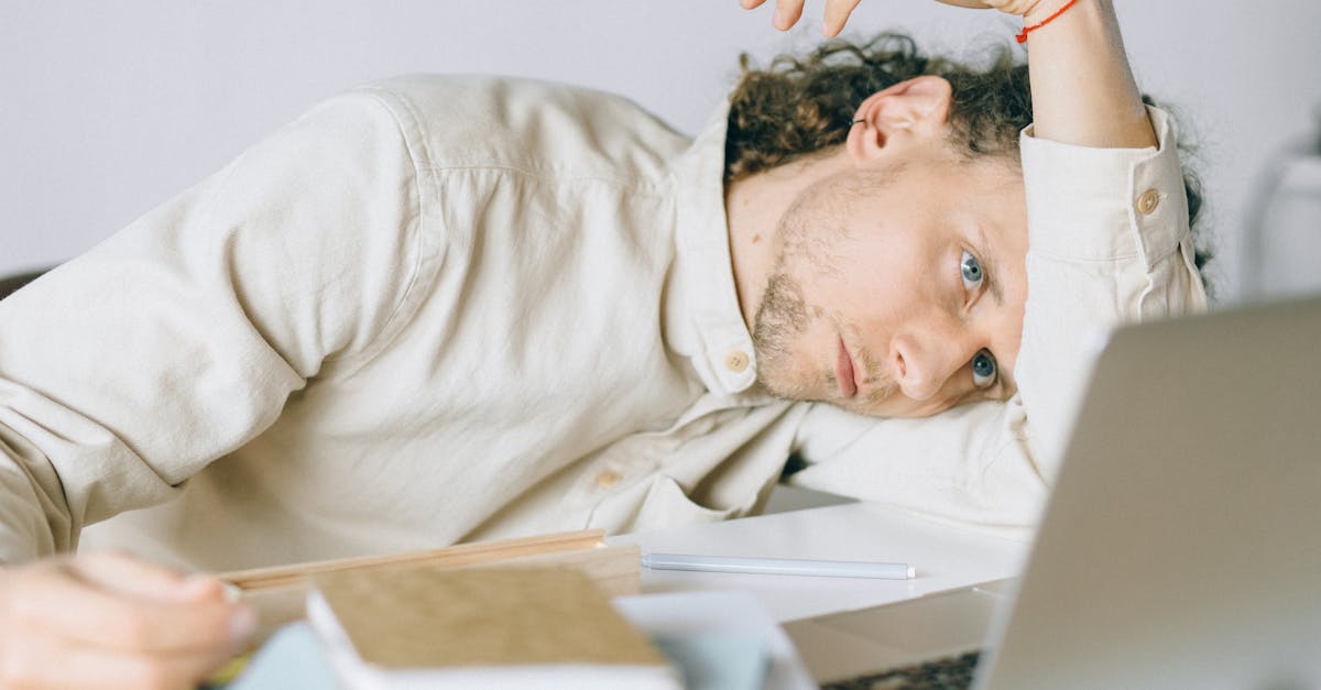 Online dating moe? Zo herken en doorbreek je dating burnout